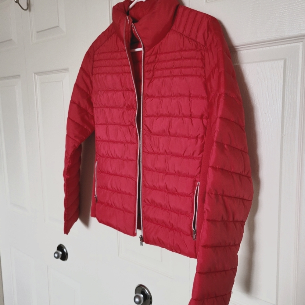 Red puffer jacket - Picture 5 of 8